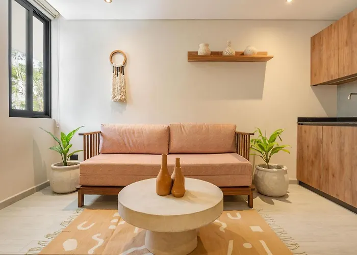 Jade Hotel