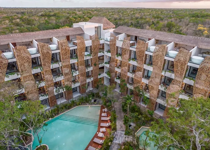 Jade Hotel 5*